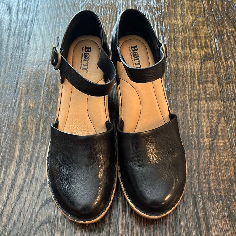 Born Mule/Clog Wedge. Black Genuine Leather. Size 9M